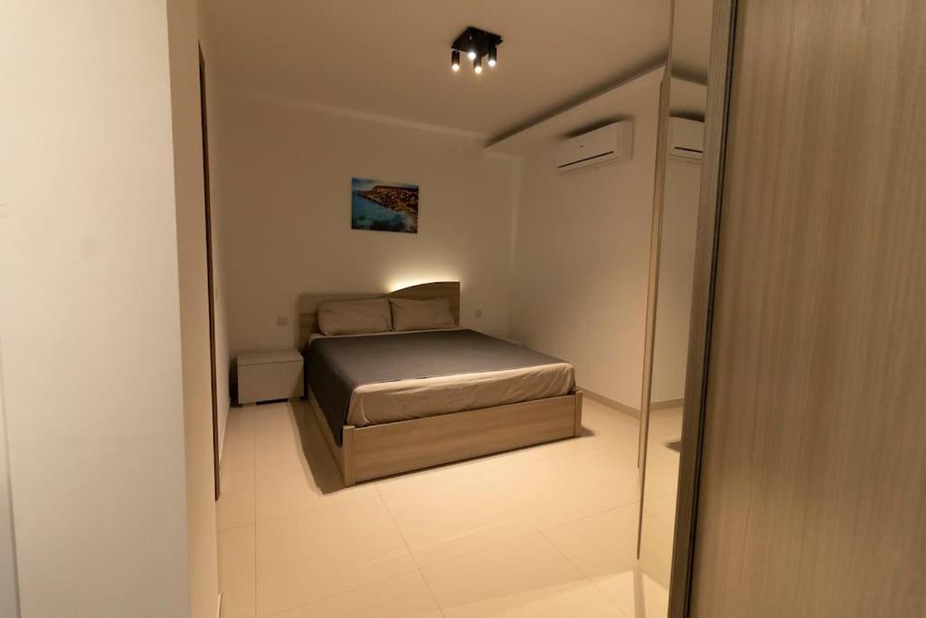 Lovely Modern 1 Bedroom In Apartment
