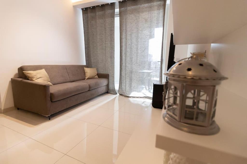 Lovely Modern 1 Bedroom In Appartement