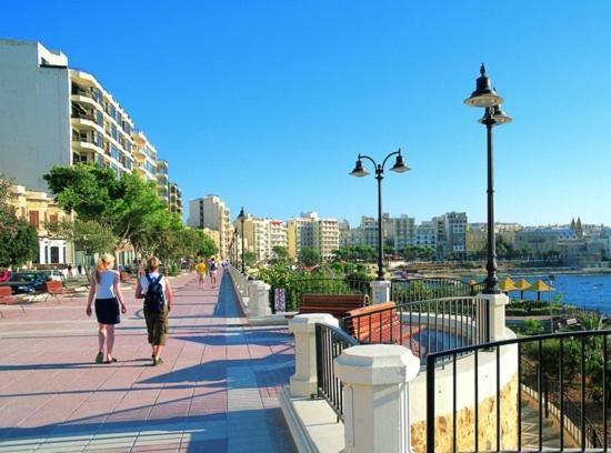 Lovely Modern 1 Bedroom In